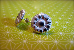Daisy stud earrings